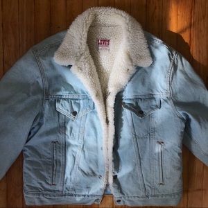 levi’s sherpa jacket
